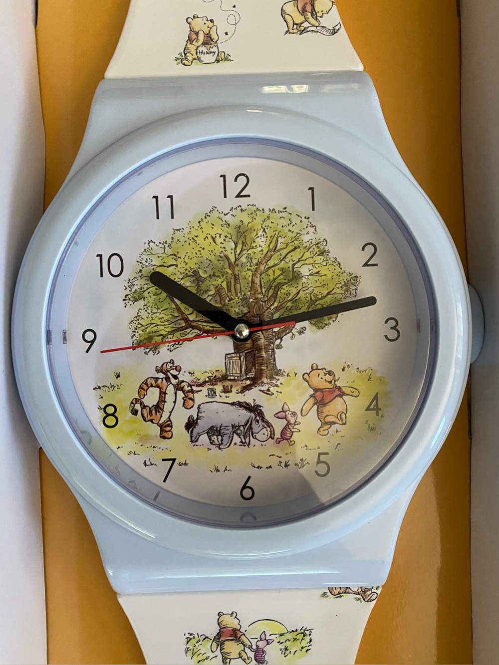 Disney Jumbo Clock w/ Winnie The Pooh, Tigger and Eeyore 36 In Battery Operated